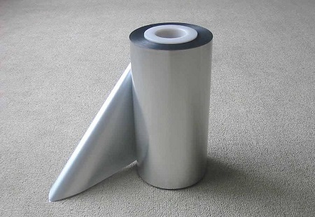 Est-ce que l'électricité conduite de papier d'aluminium?